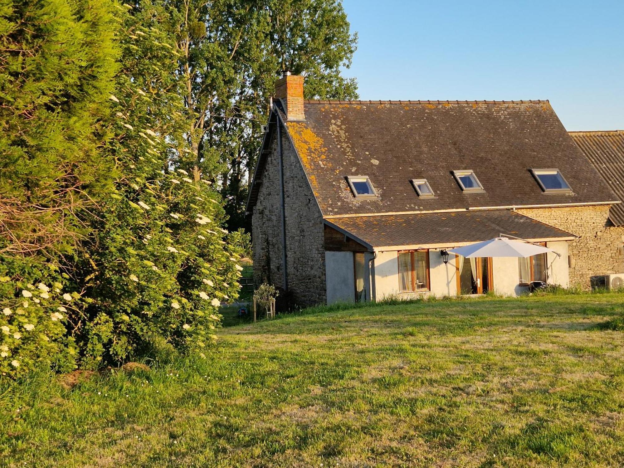 Maison Precey Zewnętrze zdjęcie